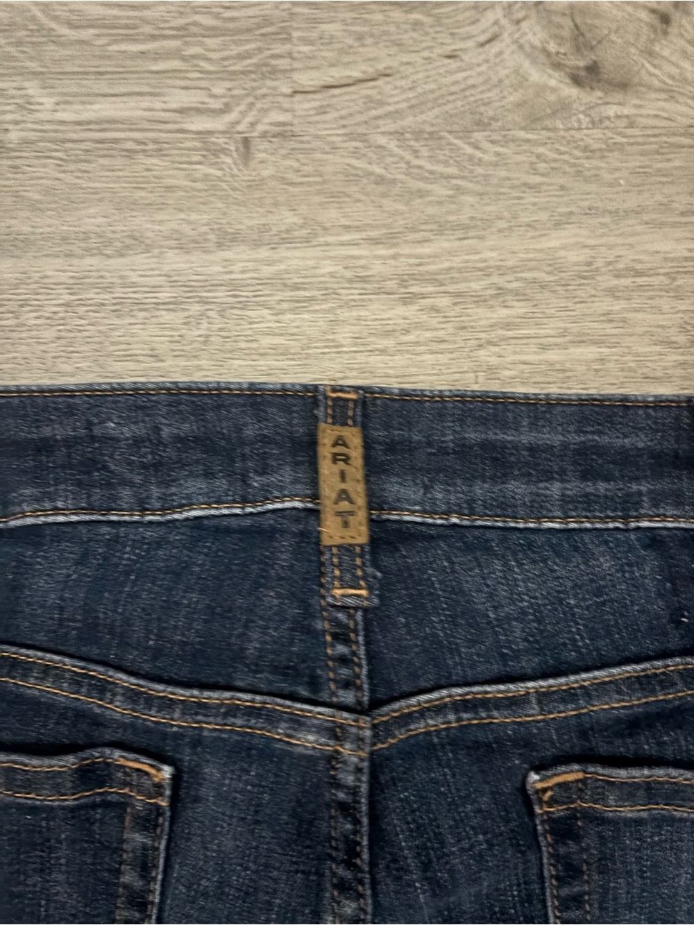 ARIAT Flare Jeans - Size: 34L - Picture 4 of 6
